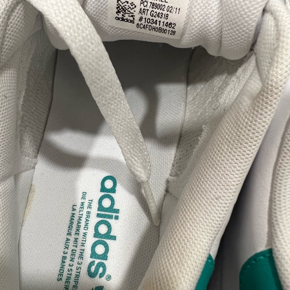 Men’s size 9 Adidas - Picture 6 of 6